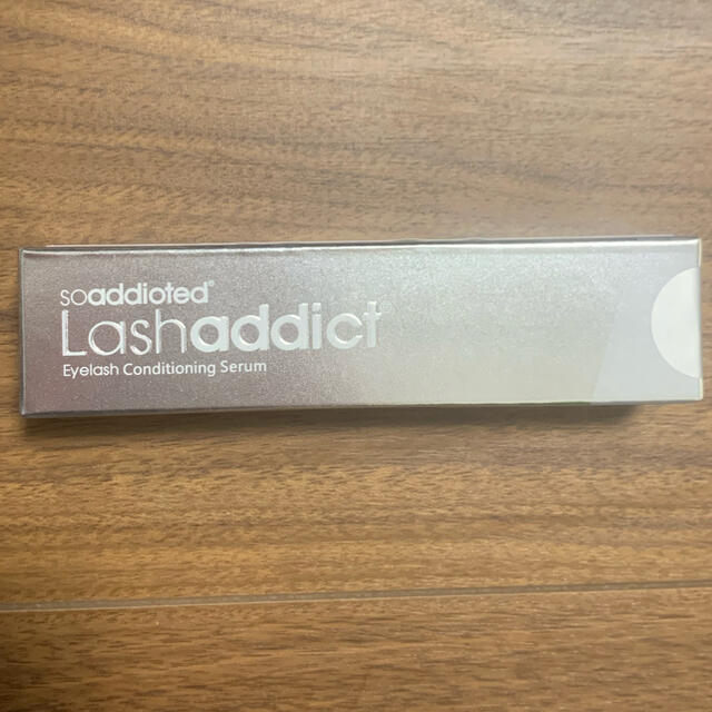 lash addict まつ毛美容液