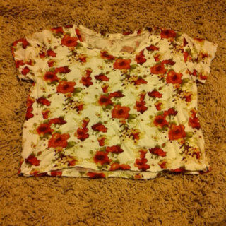 ローリーズファーム(LOWRYS FARM)のローリーズファームの花柄トップス(Tシャツ(半袖/袖なし))