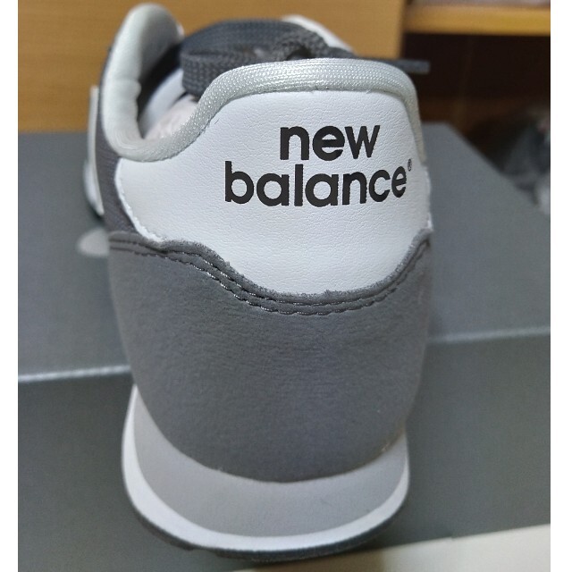 26cm 新品　ニューバランス　グレー　シンプル　スニーカー　運動靴