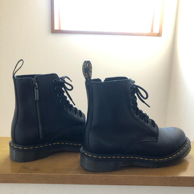 Dr.Martens(ドクターマーチン)のDr.Martens レディースの靴/シューズ(ブーツ)の商品写真