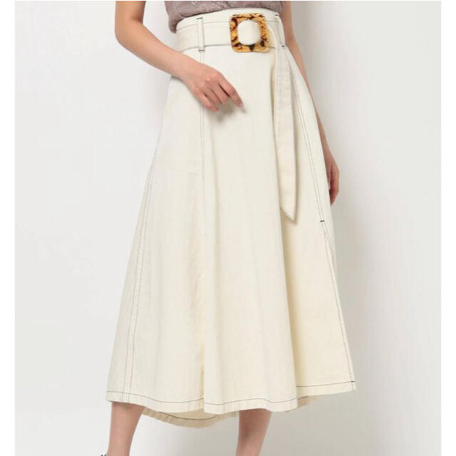 RESEXXY(リゼクシー)のリゼクシー　スカート　ホワイト レディースのスカート(ロングスカート)の商品写真