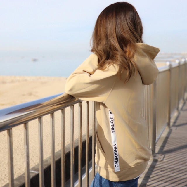 Instagramで人気☆LUSSO SURF テープ刺繍パーカー　Mサイズ