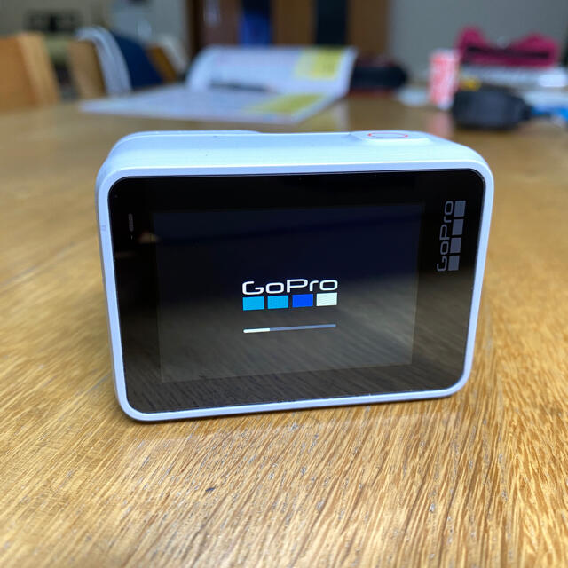 GoPro(ゴープロ)のGo Pro Hero7 WHITE スマホ/家電/カメラのカメラ(コンパクトデジタルカメラ)の商品写真