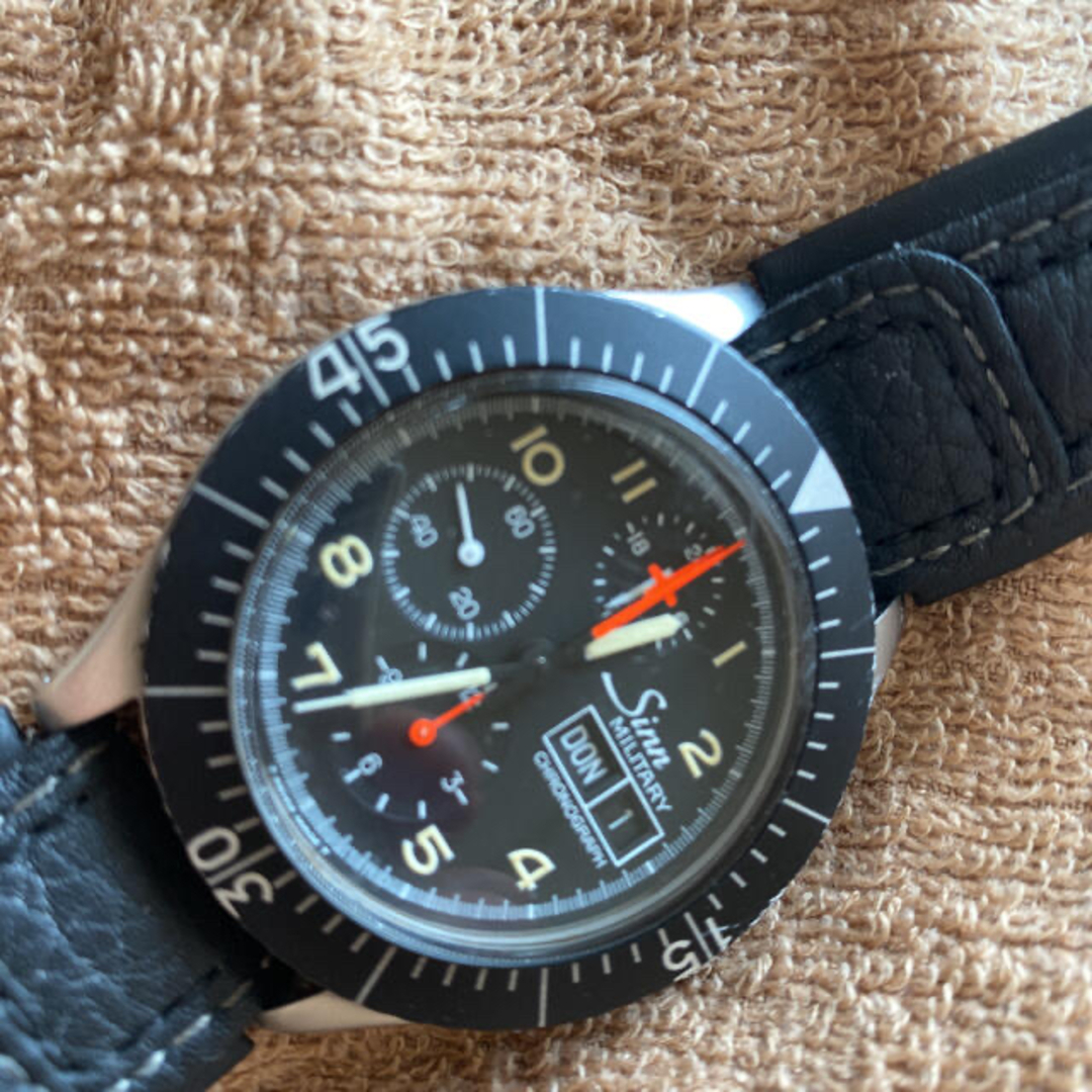 SINN(シン)のジン　SINN 自動巻　パイロット　クロノグラフ　ドイツ製　時計　ミリタリー メンズの時計(腕時計(アナログ))の商品写真