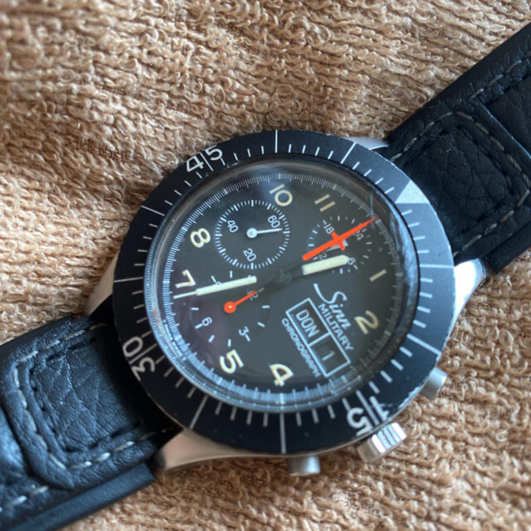 SINN(シン)のジン　SINN 自動巻　パイロット　クロノグラフ　ドイツ製　時計　ミリタリー メンズの時計(腕時計(アナログ))の商品写真