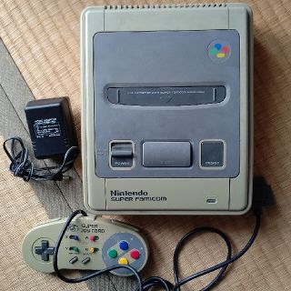 任天堂 スーパーファミコン(家庭用ゲーム機本体)