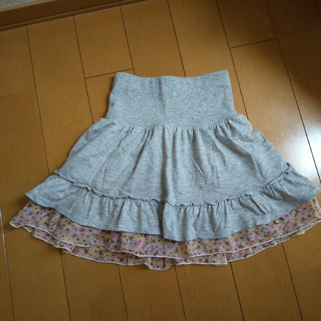 COMME CA ISM(コムサイズム)のコムサイズム 120cm グレー スカート キッズ/ベビー/マタニティのキッズ服女の子用(90cm~)(スカート)の商品写真