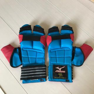 ミズノ(MIZUNO)のnonthr様専用　拳サポーター　Mサイズ　①(相撲/武道)