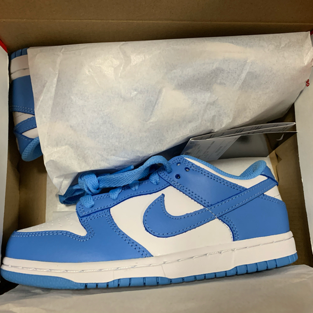 NIKE(ナイキ)の20cm NIKE DUNK ダンク LOW University Blue  キッズ/ベビー/マタニティのキッズ靴/シューズ(15cm~)(スニーカー)の商品写真