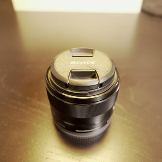 ソニー(SONY)のE 35mm F1.8 OSS SEL35F18(レンズ(単焦点))