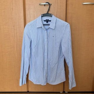 トミーヒルフィガー(TOMMY HILFIGER)のストライプシャツ(シャツ/ブラウス(長袖/七分))