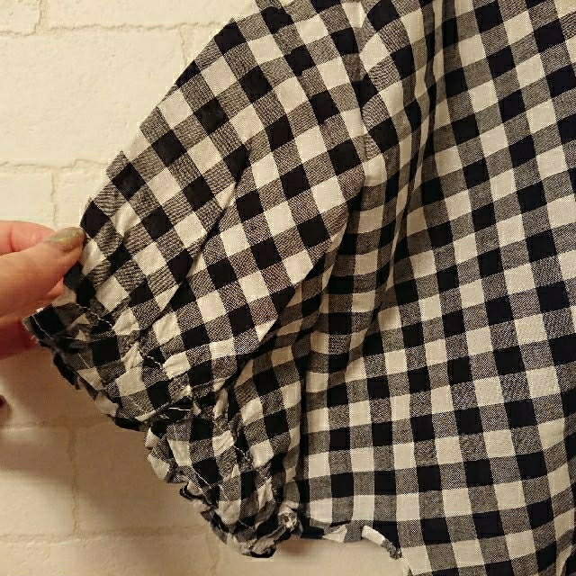 Discoat(ディスコート)のDiscoat Parisien チェック ふんわり チュニック ブラウス M レディースのトップス(シャツ/ブラウス(半袖/袖なし))の商品写真