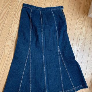 刺繍　デニム　マーメイドスカート(ひざ丈スカート)