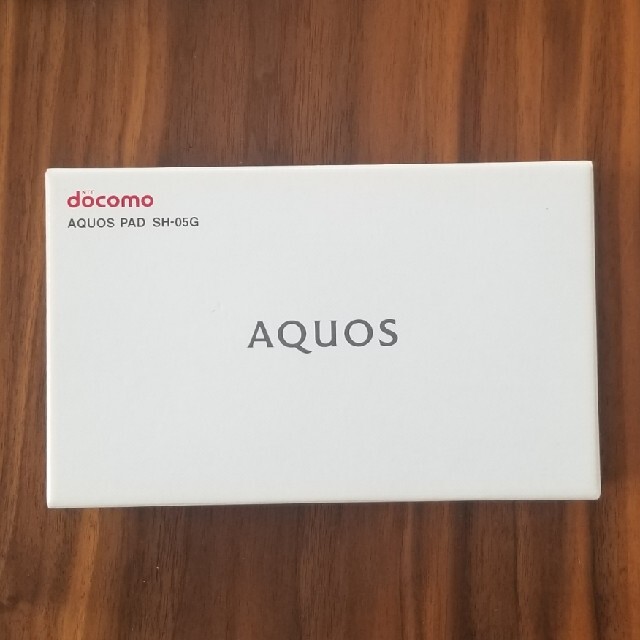 AQUOS(アクオス)のDOCOMO　SH05G　2個　中古品　①② スマホ/家電/カメラのスマートフォン/携帯電話(スマートフォン本体)の商品写真