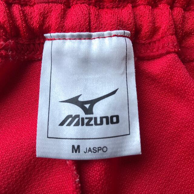 MIZUNO(ミズノ)の美品！ミズノ★ハーフパンツ赤　男性用Mサイズ スポーツ/アウトドアのランニング(ウェア)の商品写真