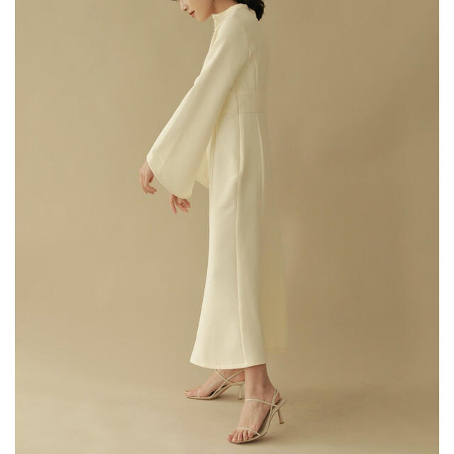 L'Or ロル Flare Sleeve Dress /Ecru【新品未使用】 レディースのワンピース(ロングワンピース/マキシワンピース)の商品写真