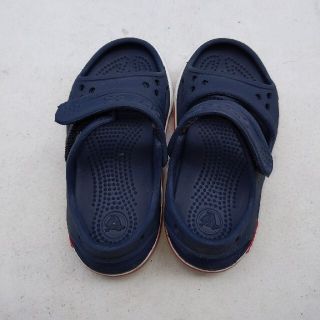 クロックス(crocs)のクロックスサンダルC7（15cm）(サンダル)