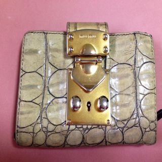 ミュウミュウ(MIU MIU)のmiumiu財布(財布)