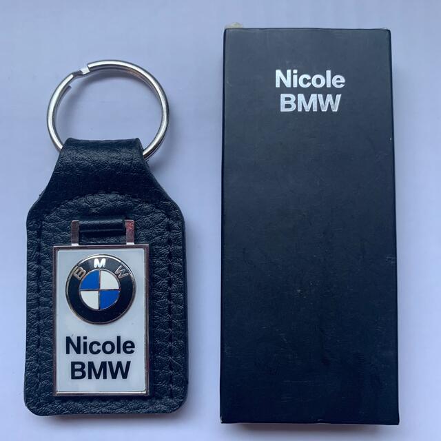 BMW(ビーエムダブリュー)のNicole BMWキーホルダー　非売品 メンズのファッション小物(キーホルダー)の商品写真