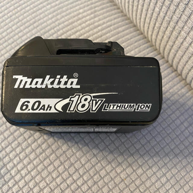 Makita(マキタ)のマキタ 純正　18v6Ahバッテリー スポーツ/アウトドアの自転車(工具/メンテナンス)の商品写真