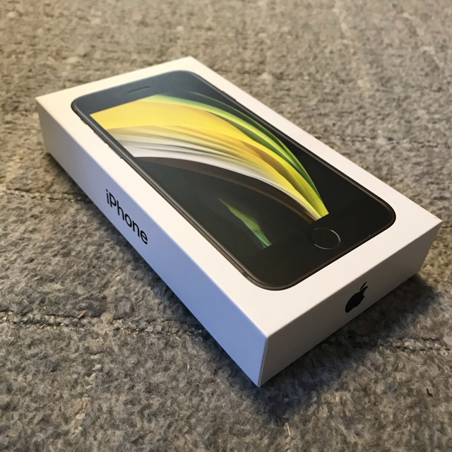 Apple(アップル)のiPhone SE 2nd ブラック 64GB スマホ/家電/カメラのスマートフォン/携帯電話(スマートフォン本体)の商品写真