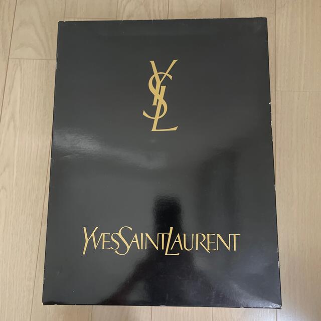 YVES SAINT LAURENT