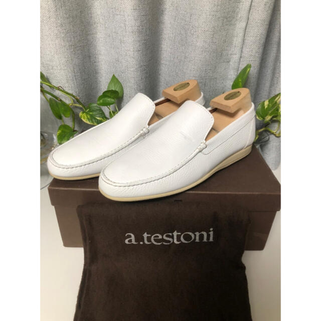a.testoni(アテストーニ)のア テストーニ （A.TESTONI）スリッポン・ローファー（ホワイト）サイズ メンズの靴/シューズ(ドレス/ビジネス)の商品写真