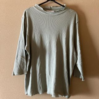 シマムラ(しまむら)の新品・4Lくすみグリーントップス♡(カットソー(長袖/七分))