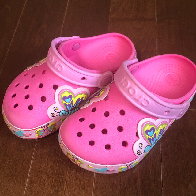 crocs(クロックス)の光るクロックス　18cm キッズ/ベビー/マタニティのキッズ靴/シューズ(15cm~)(サンダル)の商品写真