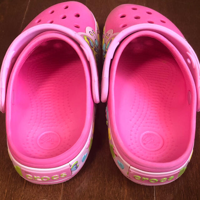 crocs(クロックス)の光るクロックス　18cm キッズ/ベビー/マタニティのキッズ靴/シューズ(15cm~)(サンダル)の商品写真