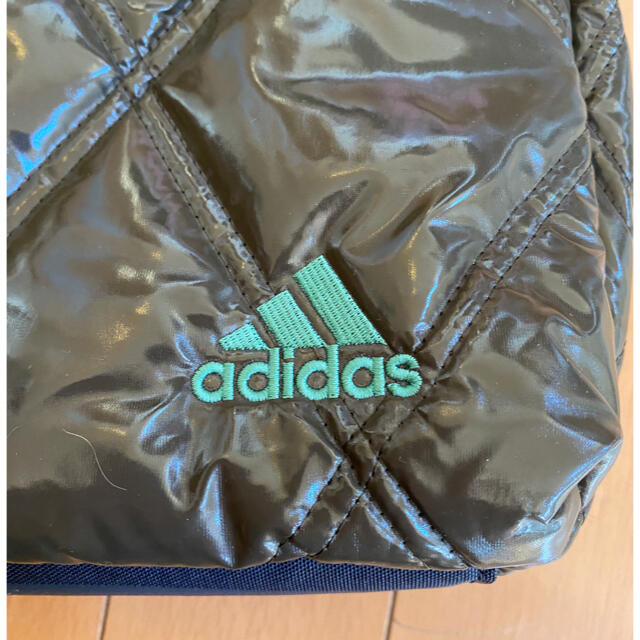 adidas(アディダス)の美品！adidas ショルダーバック レディースのバッグ(ショルダーバッグ)の商品写真