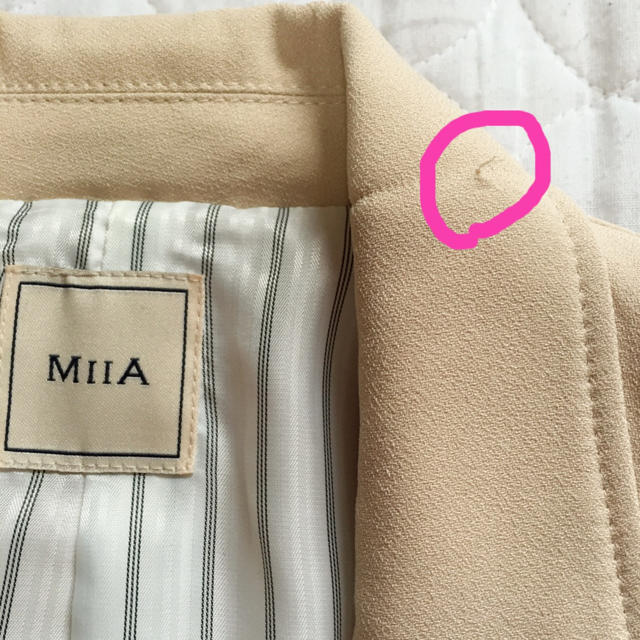 MIIA(ミーア)のMIIA ベージュジャケット レディースのジャケット/アウター(テーラードジャケット)の商品写真