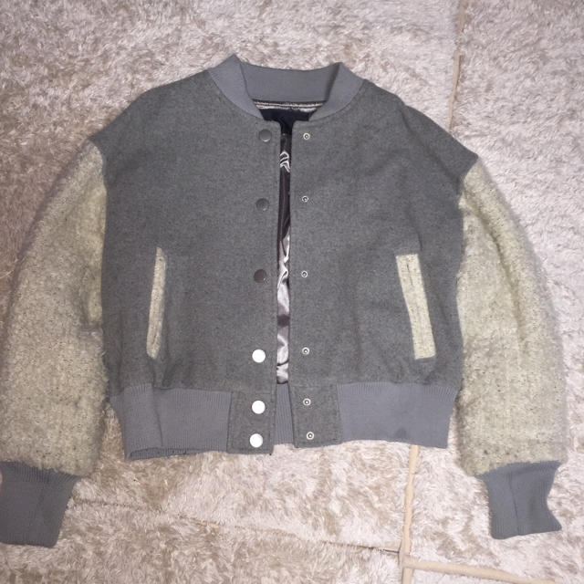 ジーナシス  ウール地 スタジャン レディースのジャケット/アウター(スタジャン)の商品写真