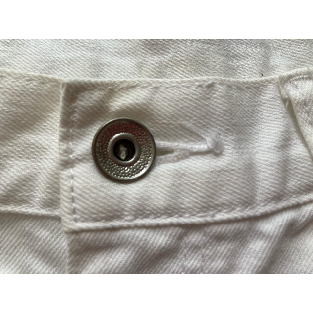 GU(ジーユー)のホワイトデニム　ショートパンツ  gu レディースのパンツ(ショートパンツ)の商品写真