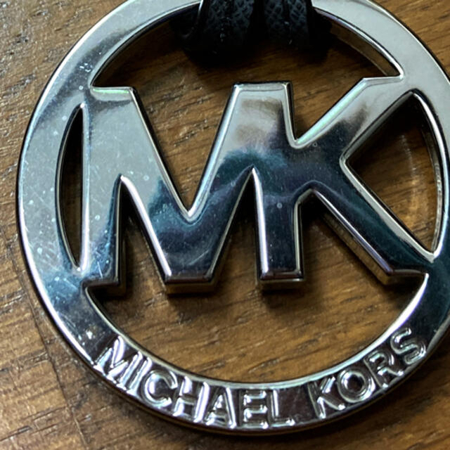 Michael Kors(マイケルコース)のマイケルコース バッグチャーム グレー ハンドメイドのファッション小物(バッグチャーム)の商品写真