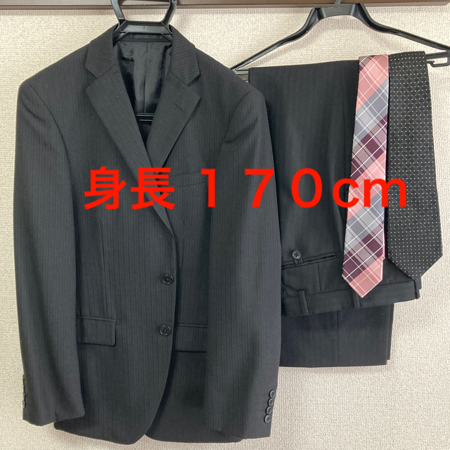 スーツ（ジャケット・スラックス・ネクタイのセット）