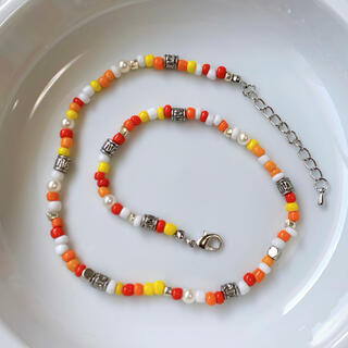 カラー(kolor)の18 handmade necklace “ORANGE MIX”(ネックレス)