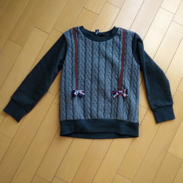 女児トレーナー130 キッズ/ベビー/マタニティのキッズ服女の子用(90cm~)(ジャケット/上着)の商品写真