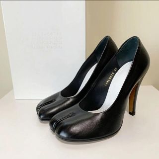 マルタンマルジェラ(Maison Martin Margiela)の☆未使用 メゾン マルジェラ ハイヒール タビ パンプス 黒 イタリア製 足袋(ハイヒール/パンプス)