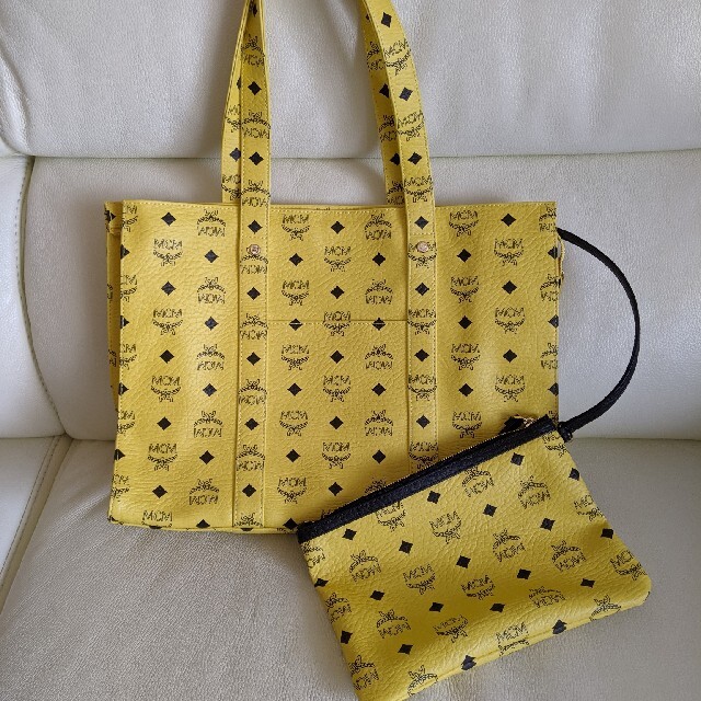 MCM - MCMレザートートバッグの通販 by カサブランカリリー's shop