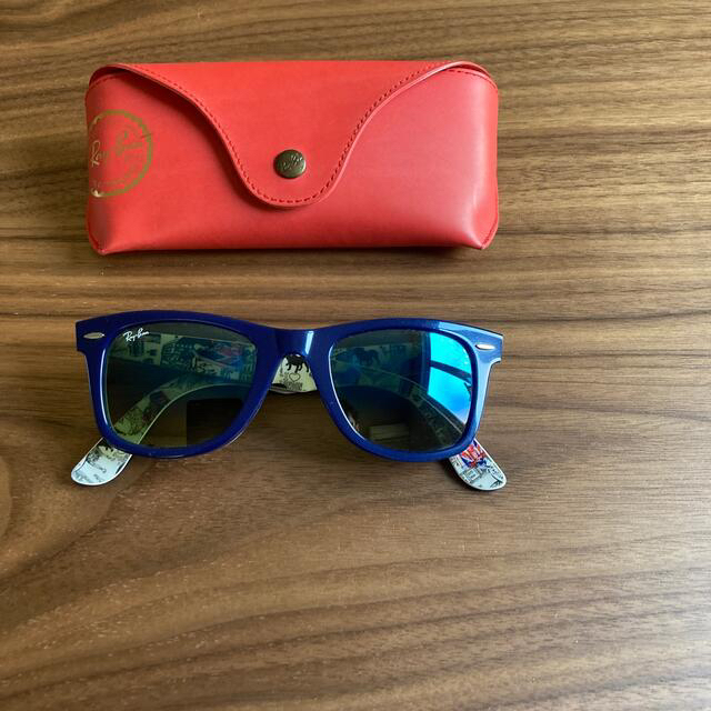 Ray-Ban WAYFARER