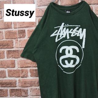 ステューシー(STUSSY)の《ステューシー》グリーン　STUSSYシャネルロゴ　Mサイズ　Tシャツ(Tシャツ/カットソー(半袖/袖なし))
