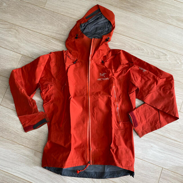 ARC'TERYX - アークテリクス Beta LT Jacket Mens 13473 赤系Sサイズの