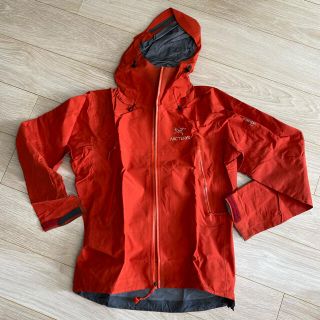 アークテリクス(ARC'TERYX)のアークテリクス Beta LT Jacket Mens 13473 赤系Sサイズ(マウンテンパーカー)