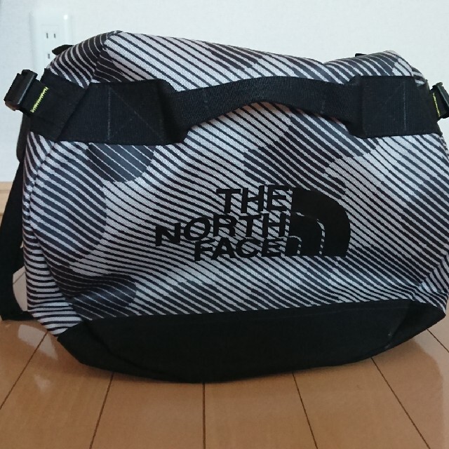 THE NORTH FACE(ザノースフェイス)のTHE NORTH FACE  ダッフルバック 70L メンズのバッグ(バッグパック/リュック)の商品写真