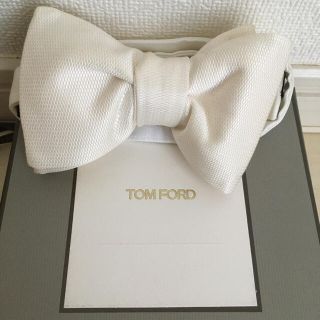 トムフォード(TOM FORD)のTOM FORD トムフォード 蝶ネクタイ 白 ボウタイ 伊勢丹 付属品完備(ネクタイ)