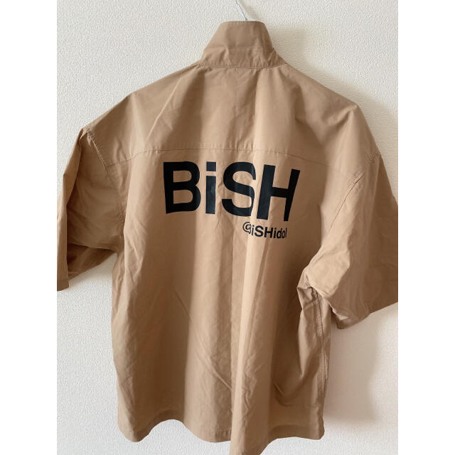 GU(ジーユー)のGU × BiSH オープンカラーシャツ(5分袖)ベージュ　おまけ付き メンズのトップス(シャツ)の商品写真