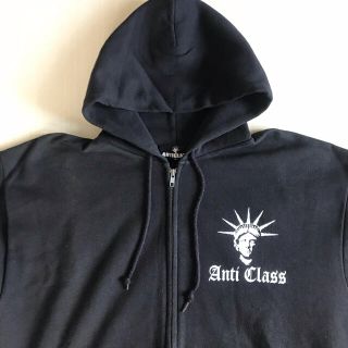 アンチクラス(Anti Class)のANTI CLASS RIP CLEAR SOBUT motty radiots(パーカー)