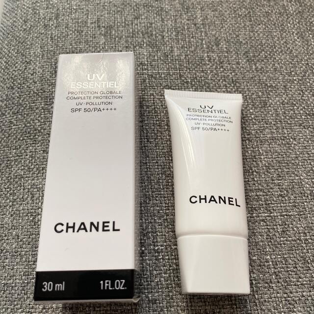 CHANEL(シャネル)のCHANEL UVエサンシエルコンプリートSPF50/PA++++ コスメ/美容のボディケア(日焼け止め/サンオイル)の商品写真