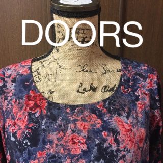 アーバンリサーチドアーズ(URBAN RESEARCH DOORS)のDOORS 花　ワンピース(ファッション)